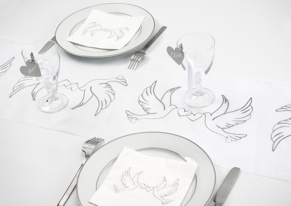 Deko-Beispiel für Tischläufer-TAUBEN: 300mm breit / 5m-Rolle.